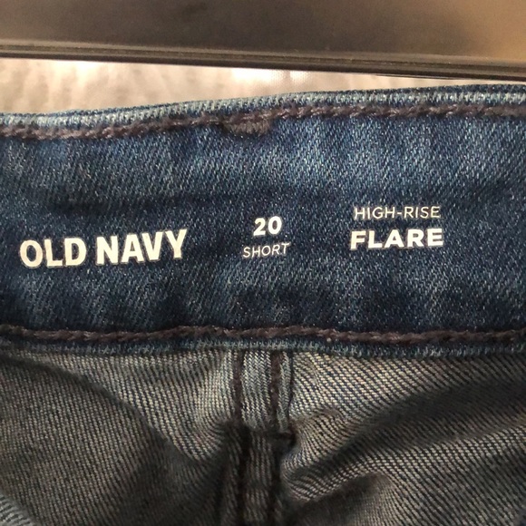 Old Navy Women’s 20 Short High Rise Flare Denim - Picture 6 of 7